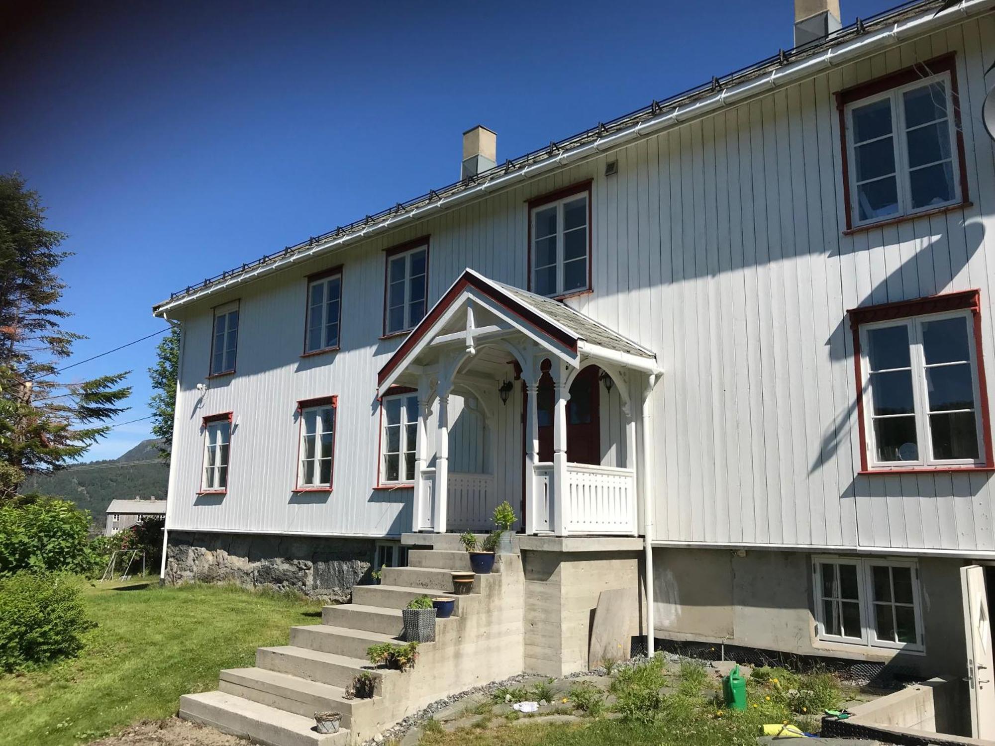Landlig Idyll Med Fjordutsikt Country house Valsoybotn