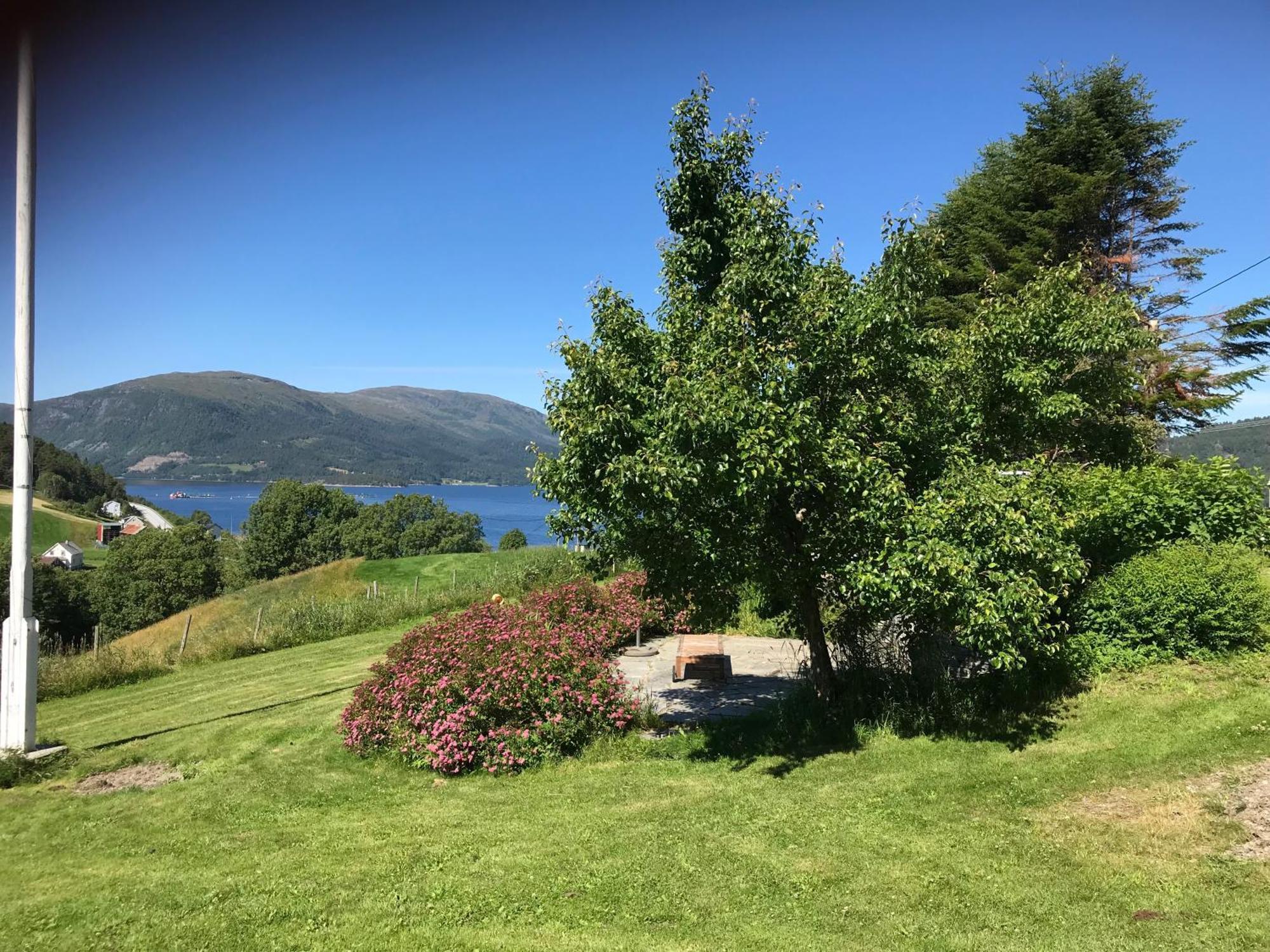 Landlig Idyll Med Fjordutsikt Country house *